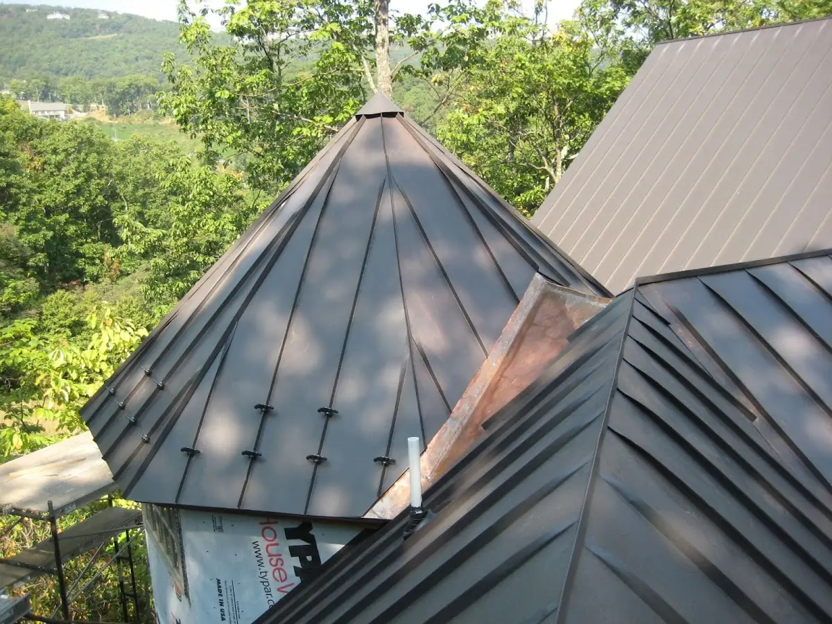Professional Roof Tarp Installation by Craftsman Roofing in Hemet